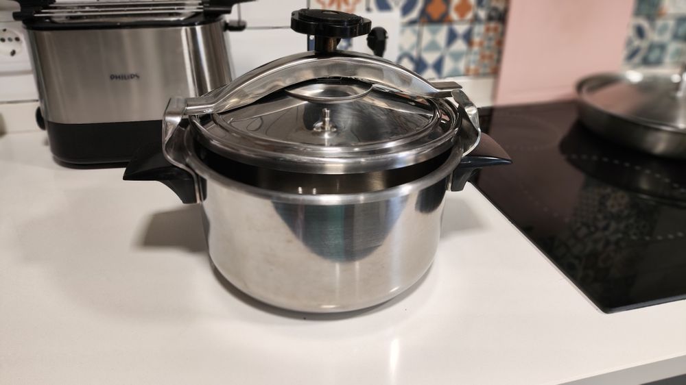 Panela de pressão 6LTs