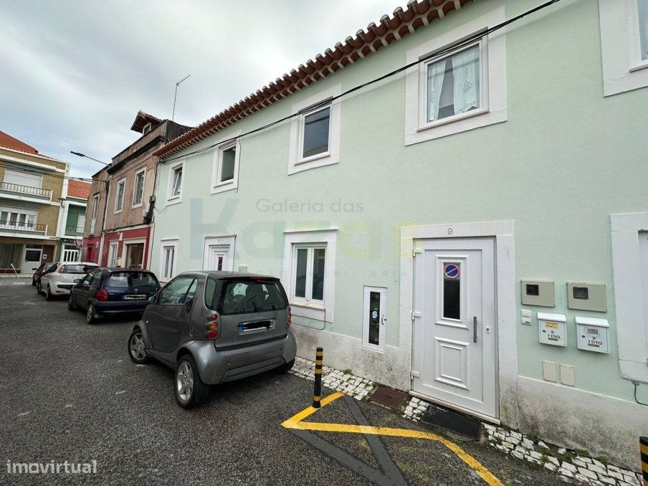 T2 Remodelado com Terraço - Centro de Caldas da Rainha