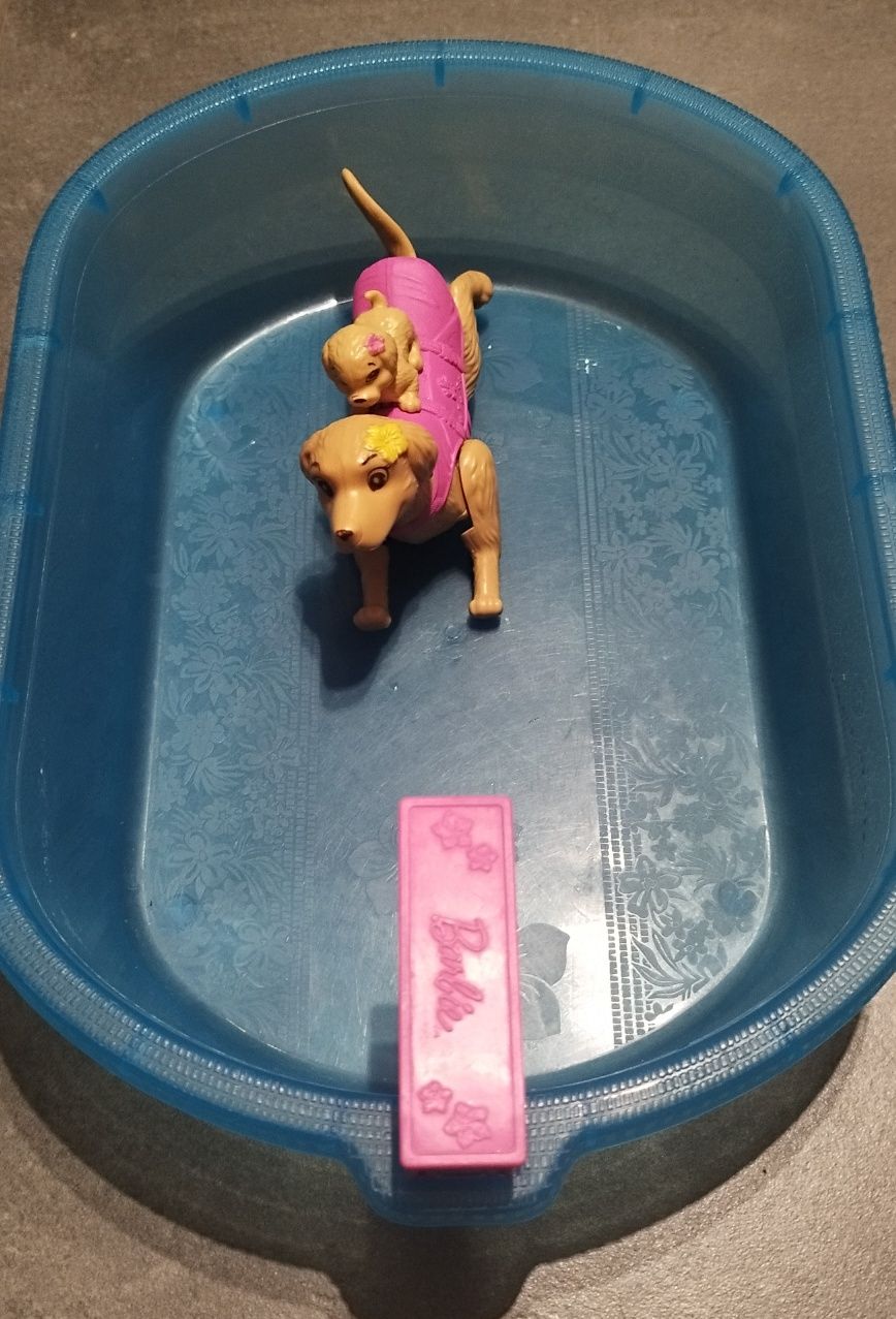 Pływający piesek lalka Barbie basen
