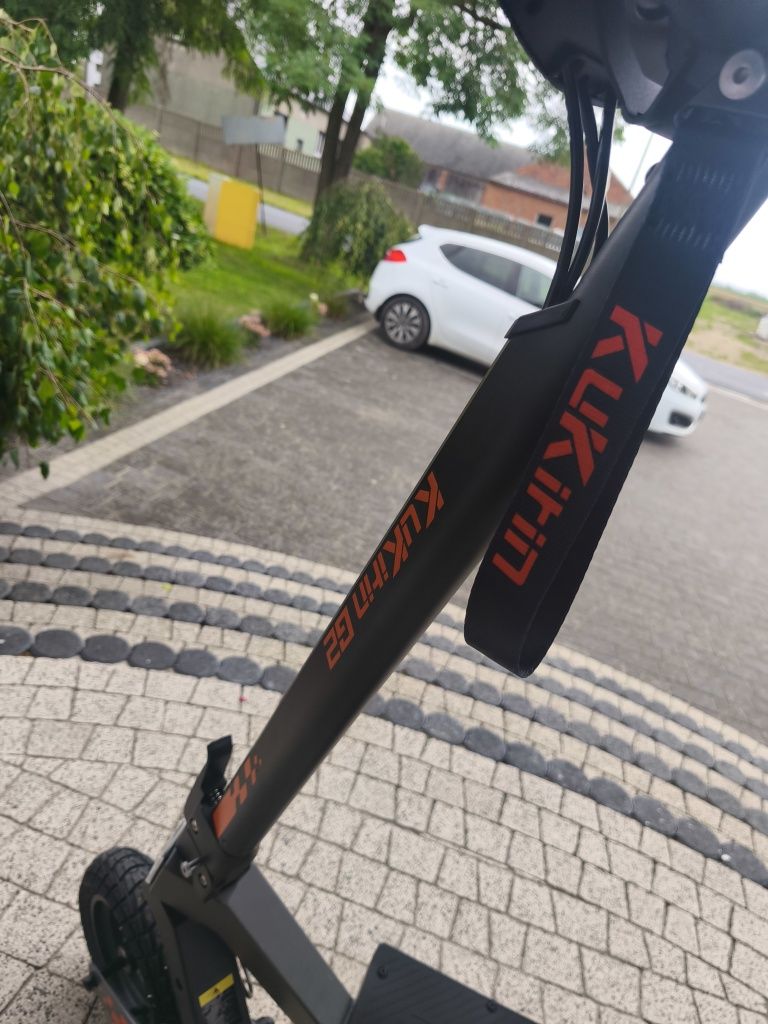 KUKIRIN G2 800W wersja 2025 max 45km/h, aku 48V 15,6Ah zasięg 55km,