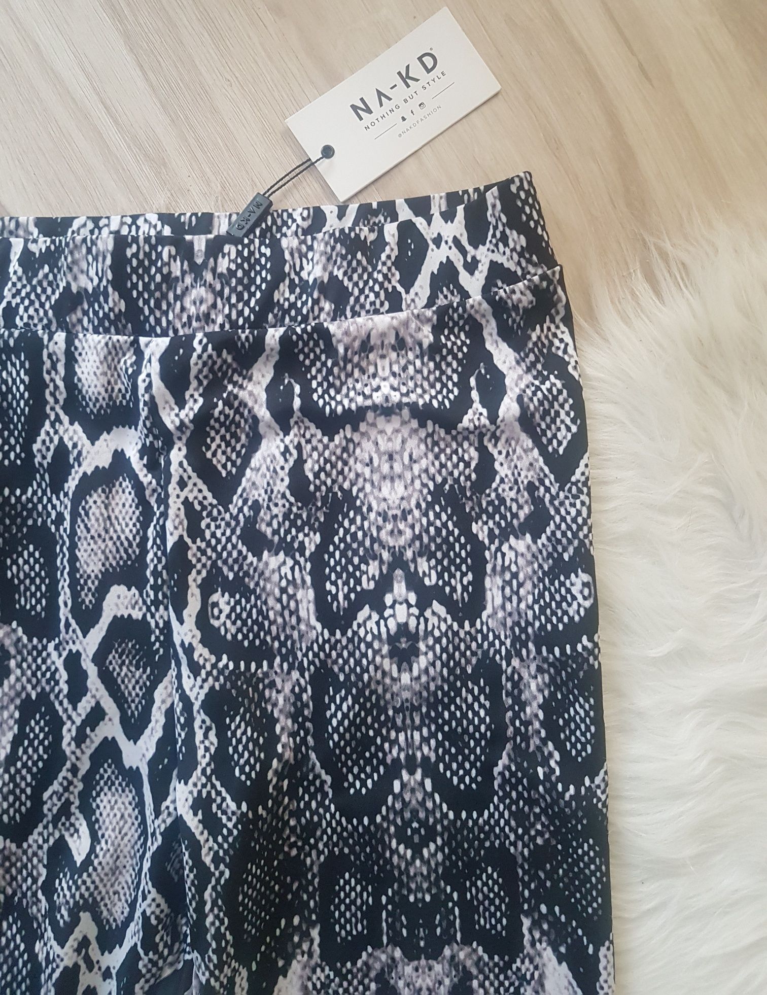 NA-KD nowe getry legginsy na gumce wysoki stan skóra węża L XL 40 42