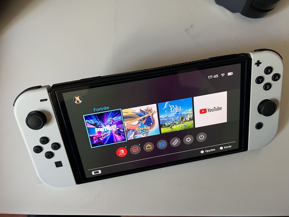 Nintendo Switch Oled Branca + Pokemon Sword + Bolsa Grips e Pelicula