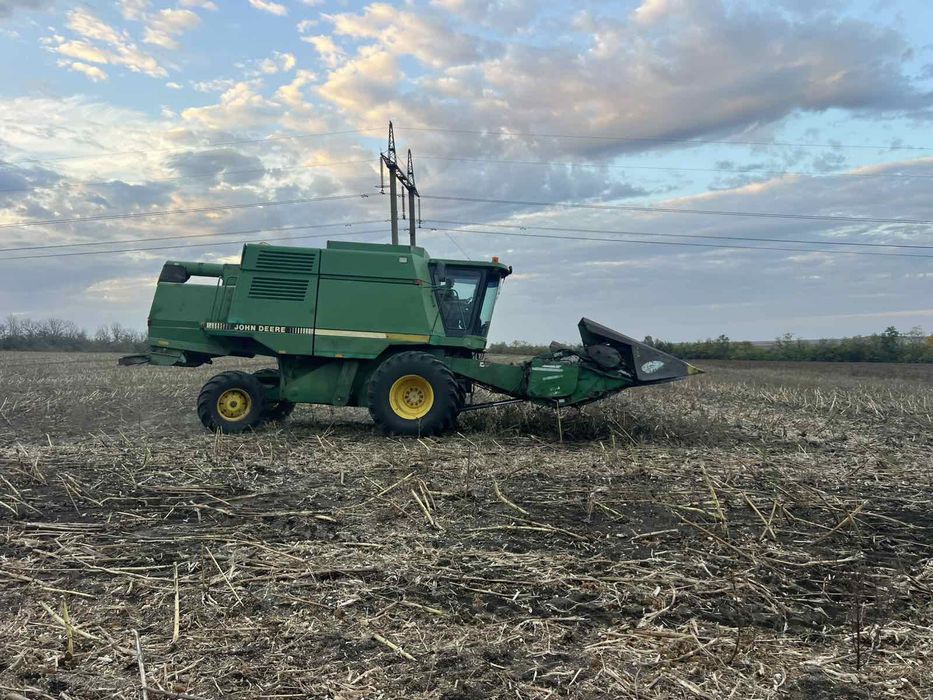 Комбайн JOHN DEERE 9500