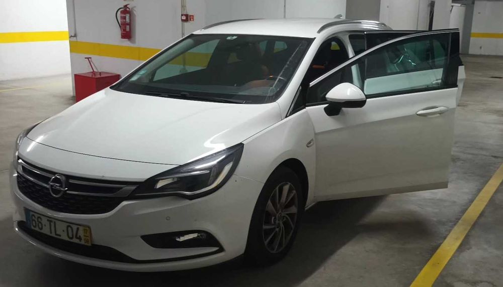 Carrinha Astra K Sports Tourer - (com avaria no filtro de partículas)