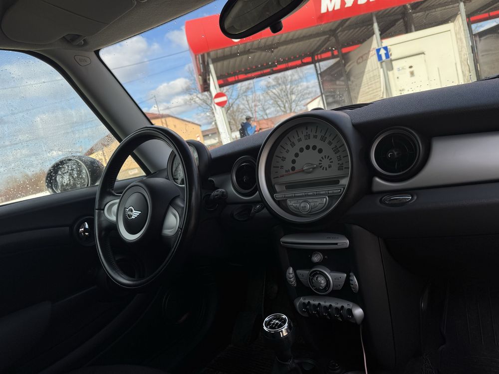 Sprzedam MINI COOPER – gotowy do jazdy!