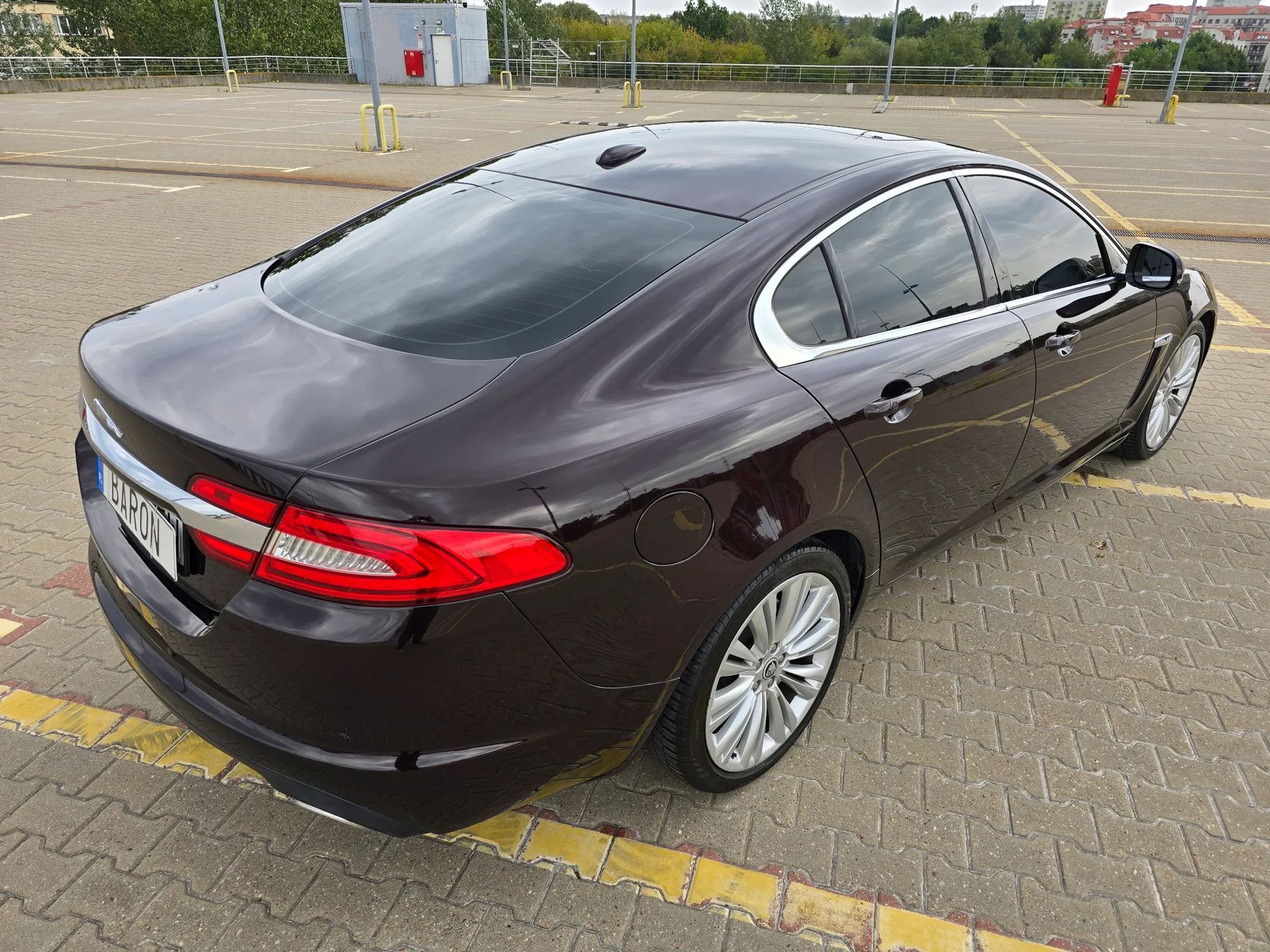 Jaguar XF XF Portfolio 5.0 V8 385 KM, zadbany, bogata wersja