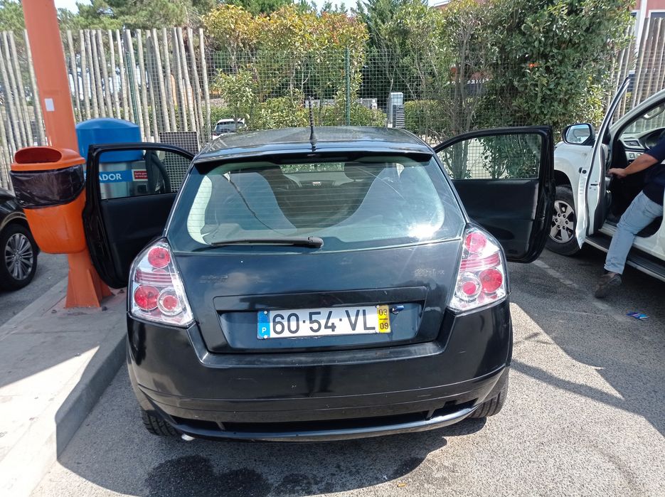 Fiat stilo ,2003 ,gasolina , 1200€