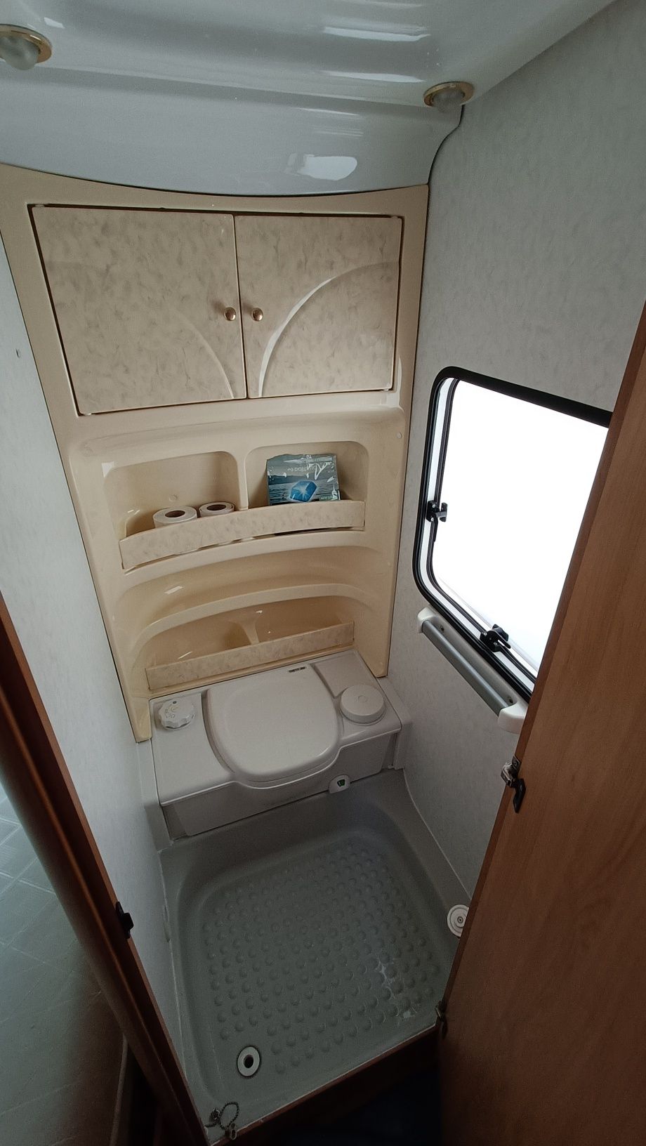 Przyczepa kempingowa na wynajem wynajm domek kemping camping hobby