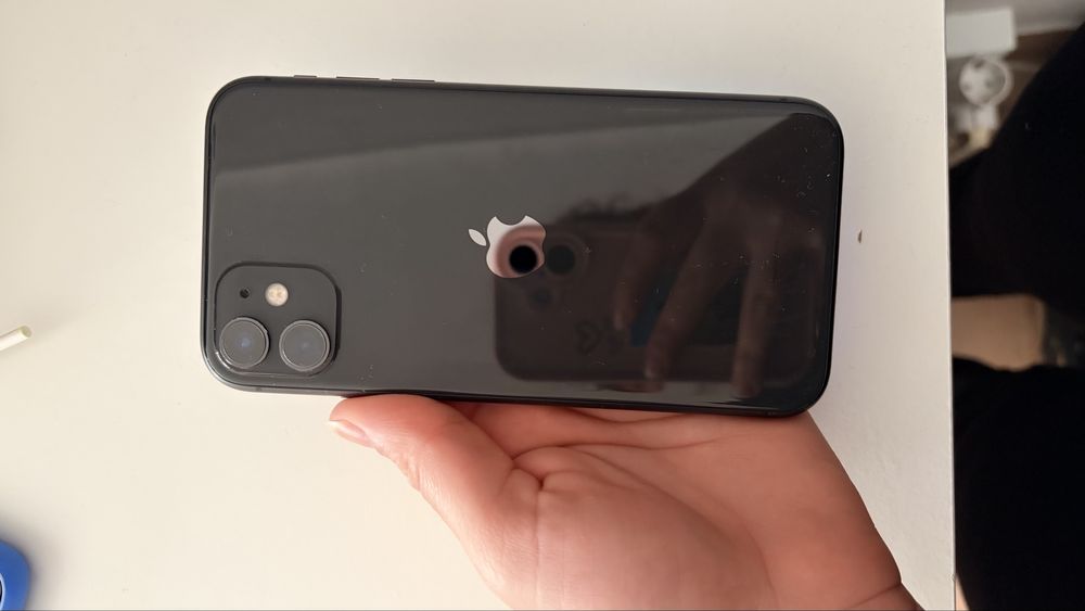 Iphone 11 64 gb.