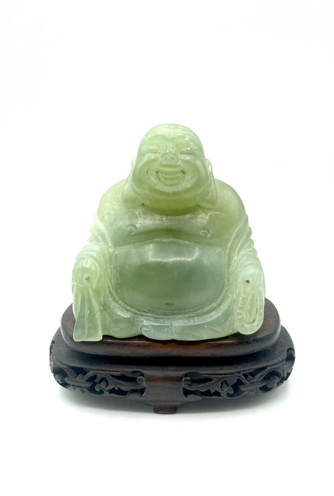 Buda antigo oriental em pedra Jade