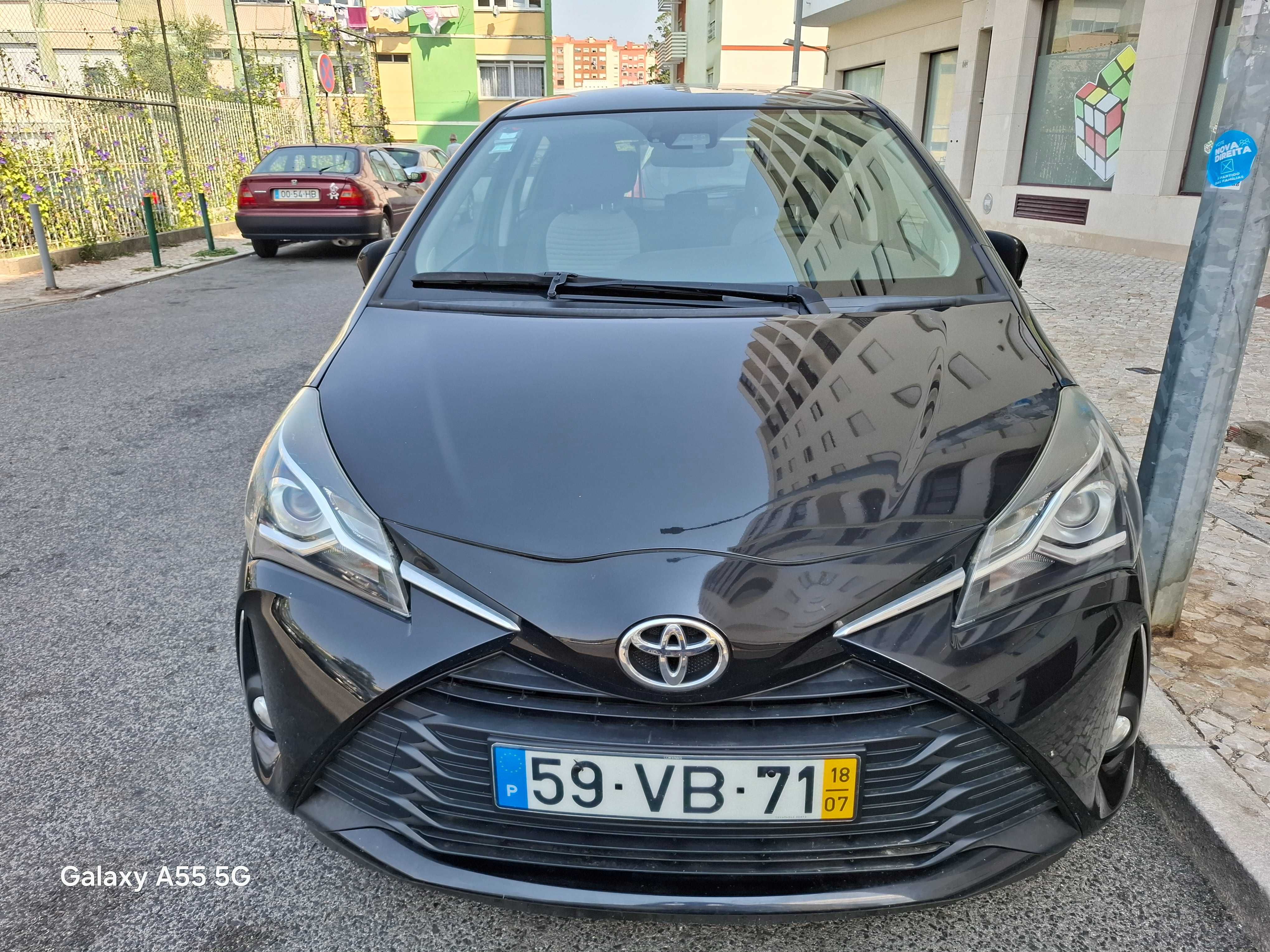 Toyota Yaris de 2018 com apenas 34600 km