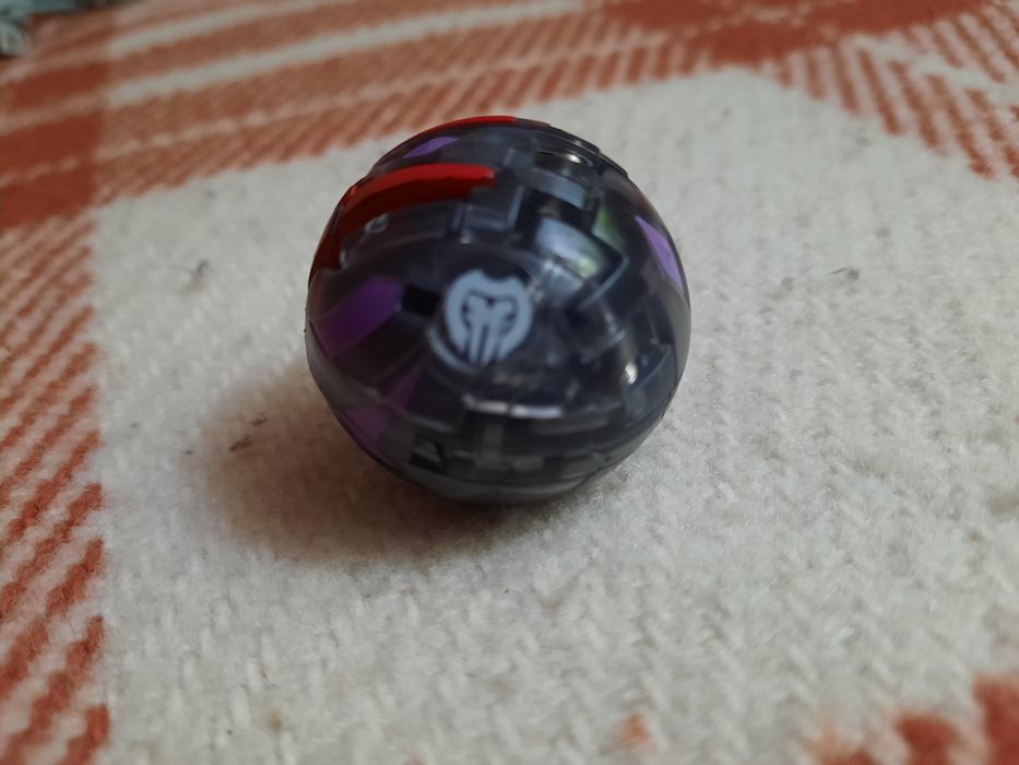 Figurka Bakugan Translucent Neo Dragonoid Darkus