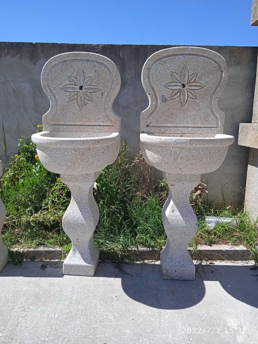Fontanário em granito de ponte de Lima amaciado