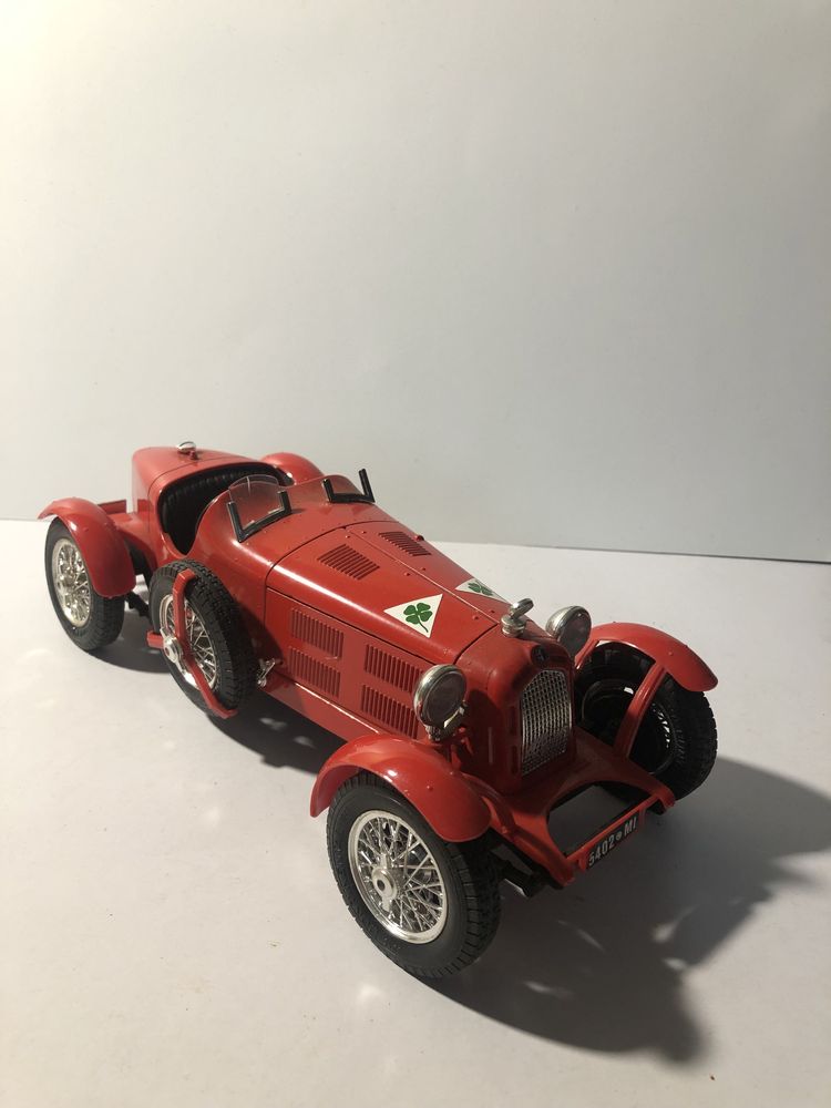 Alfa Romeo 2300 Monza escala 1/18