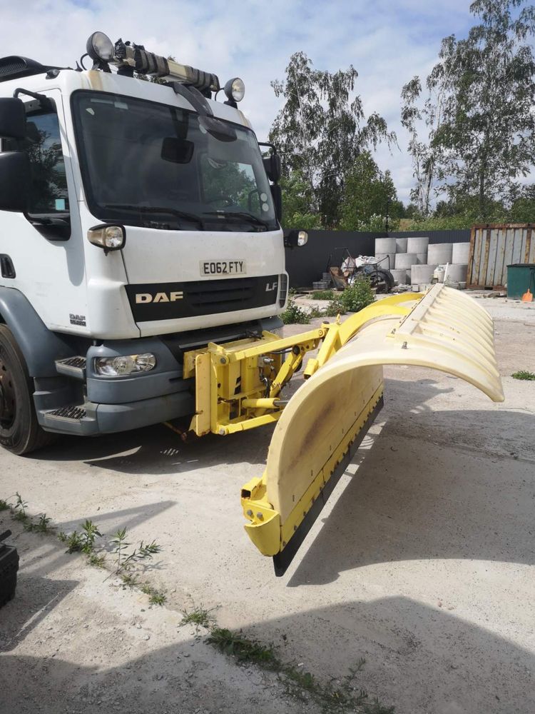 DAF LF 55.220 2012р піскорозкидувач , піскорозкидач , снігоприбиральна