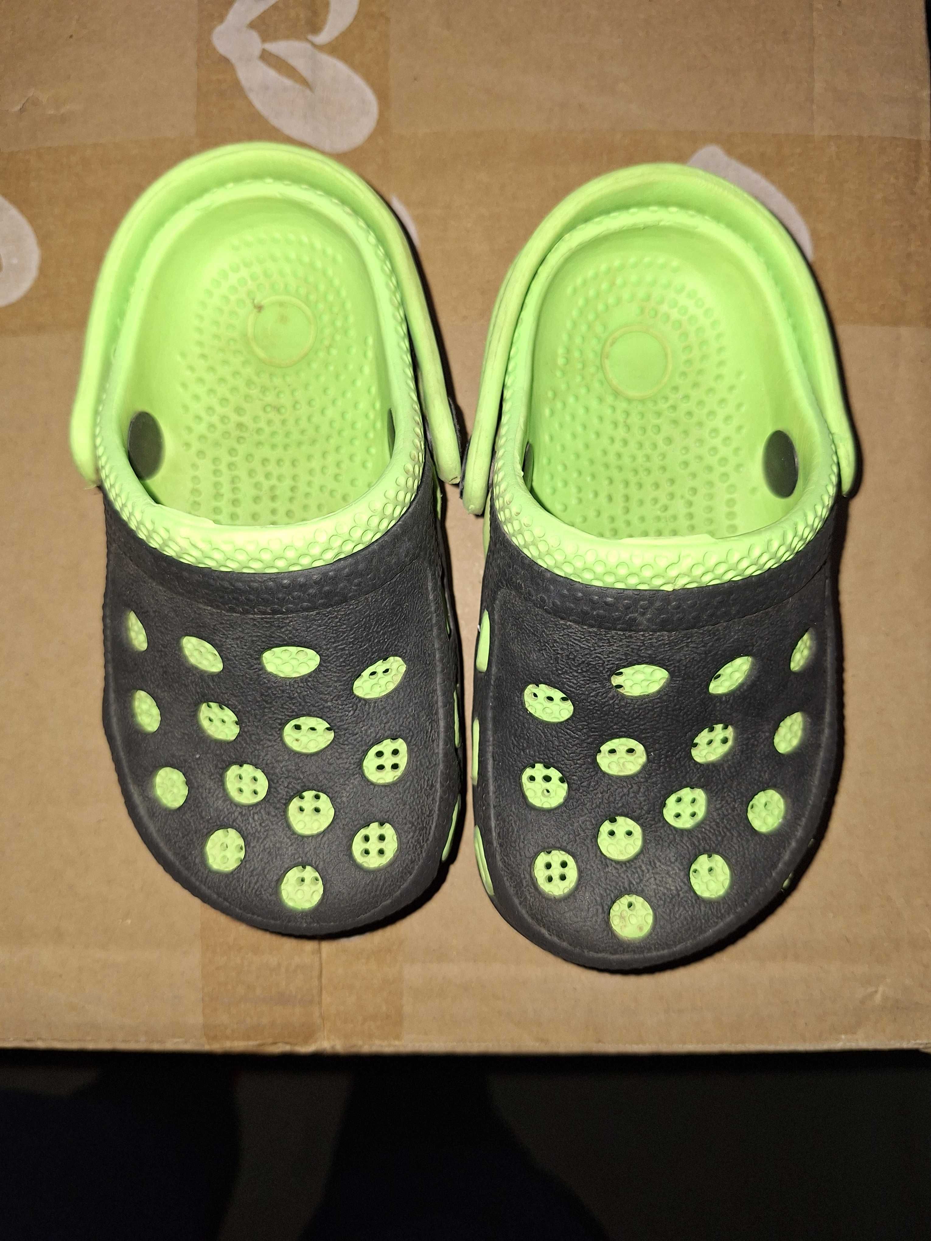 Piankowe buty, gumowe klapki dla dzieci