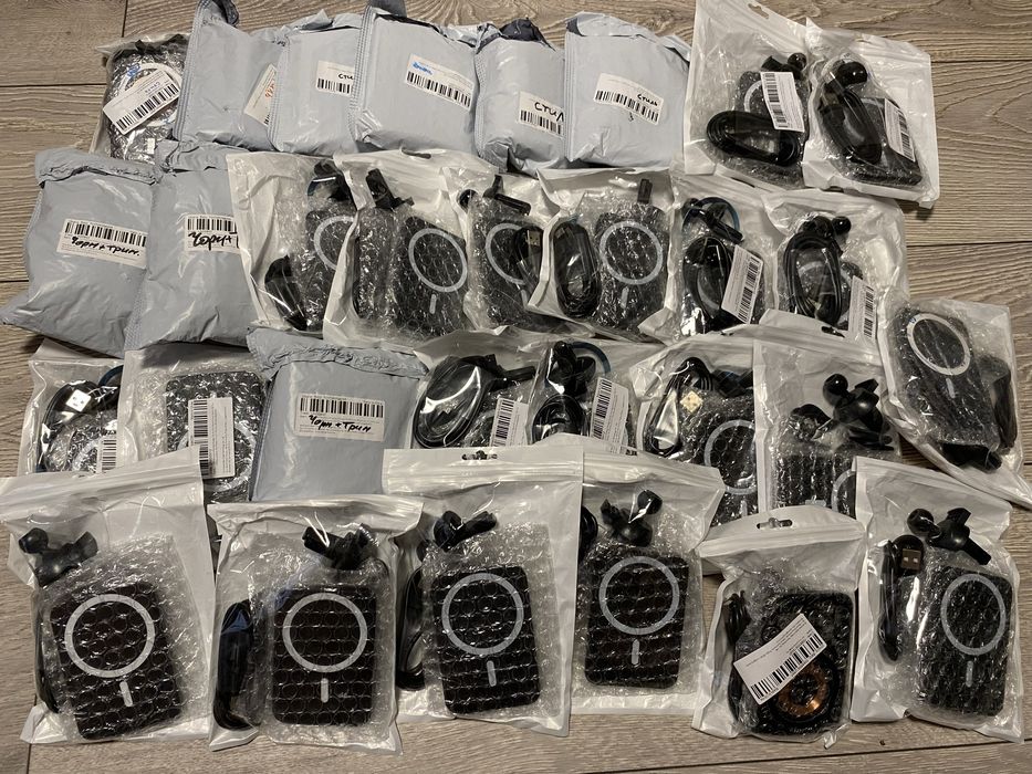 Бездротова зарядка в авто 15W MagSafe, магнітний тримач