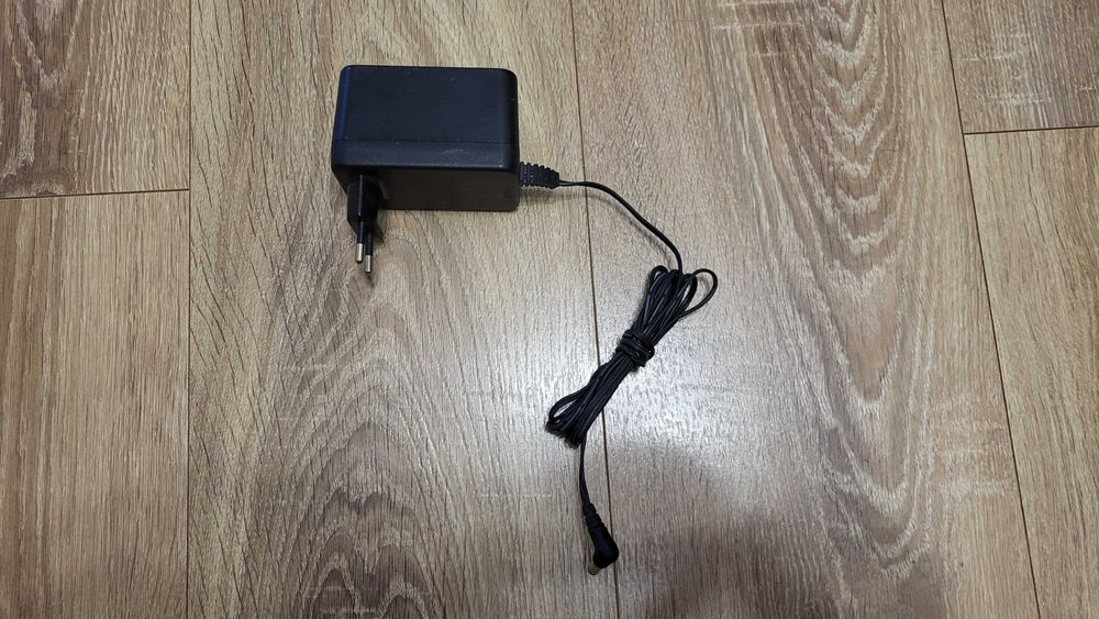 Блок живлення AC-DC ADAPTER DV-751AUP