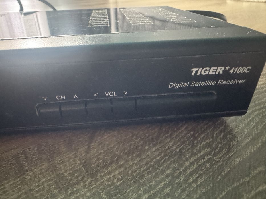 Спутниковый ресивер Tiger 4100C