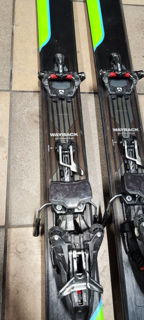 Narty K2 Wayback 88 z Marker Mwerks Carbon i foki