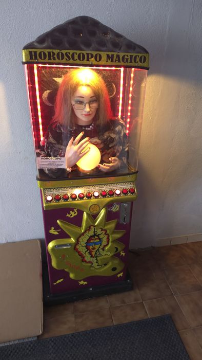 Vendo máquina diversão horóscopo
