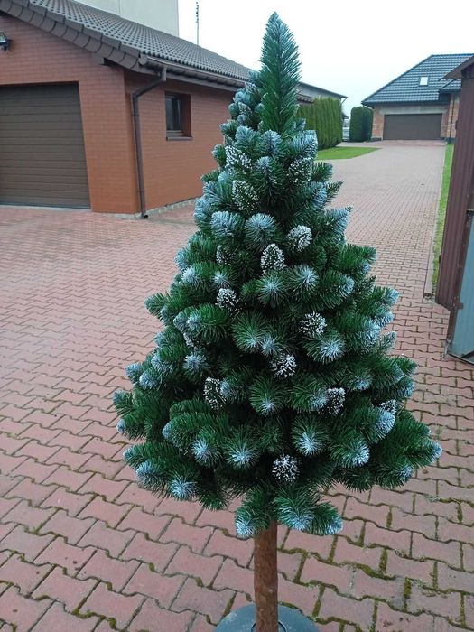 choinka sztuczna NA PNIU rodzaje stoisko firmowe polski producent OKAZ