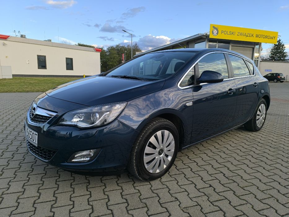 Opel Astra J 1.6 turbo 180km w bogatej wersji