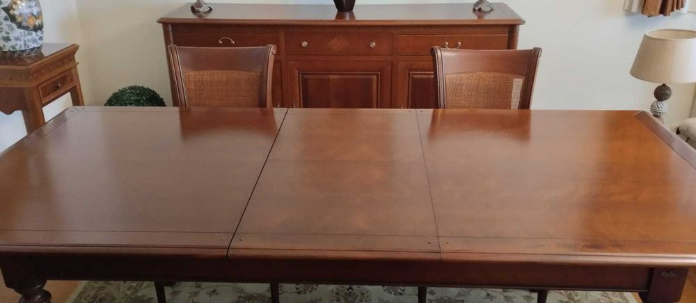 Mesa em madeira maciça (extensível) + 6 cadeiras estofadas