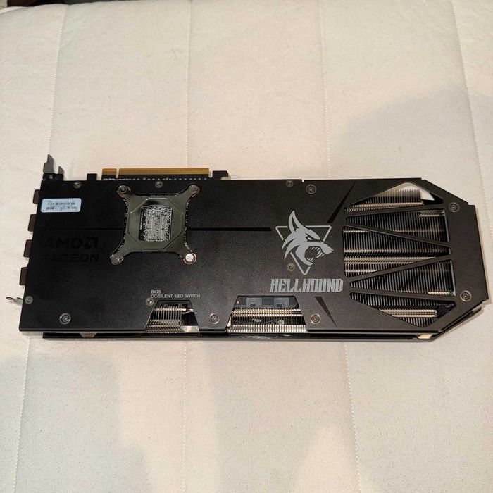 Hellhound AMD Radeon RX 9070 XT 16GB GDDR6