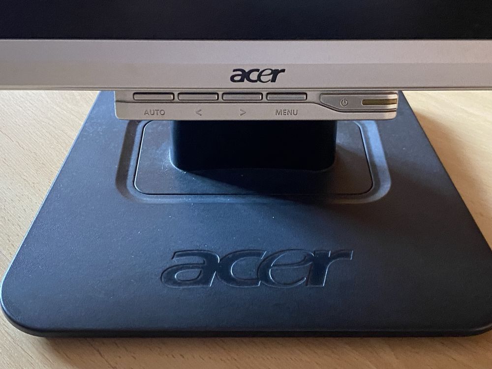 Monitor Acer 19”