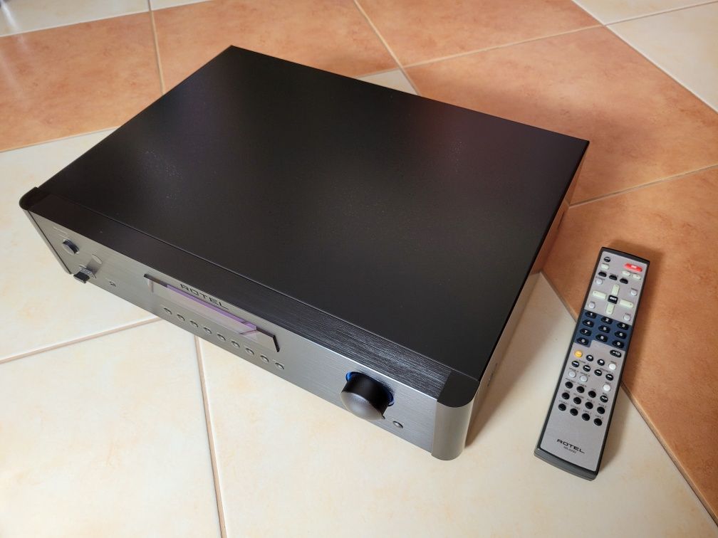 Przedwzmacniacz ROTEL RC-1570