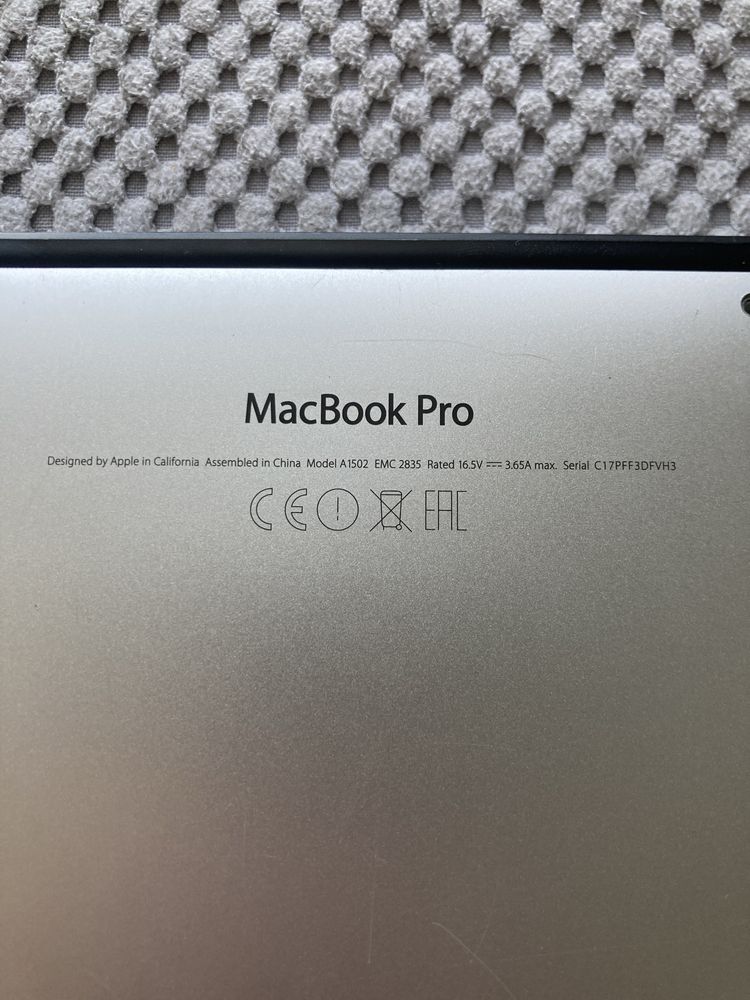 MacBook Pro 13” 8/256 GB i5