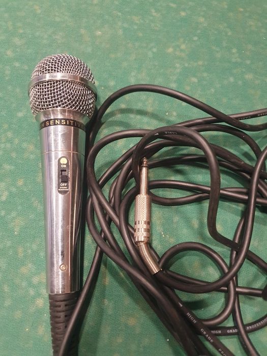 Продам микрофон HIGH