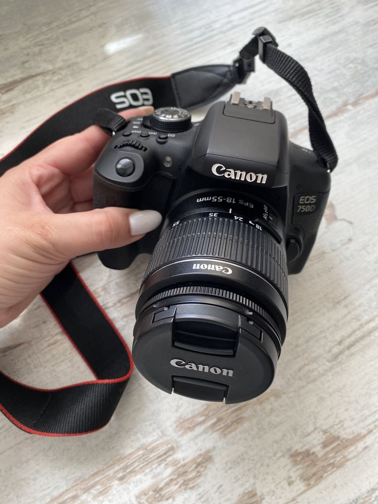 Фотоапатар Canon EOS 750D kit з об'єктивом 18-55/ обєктив EF50 f/1,8