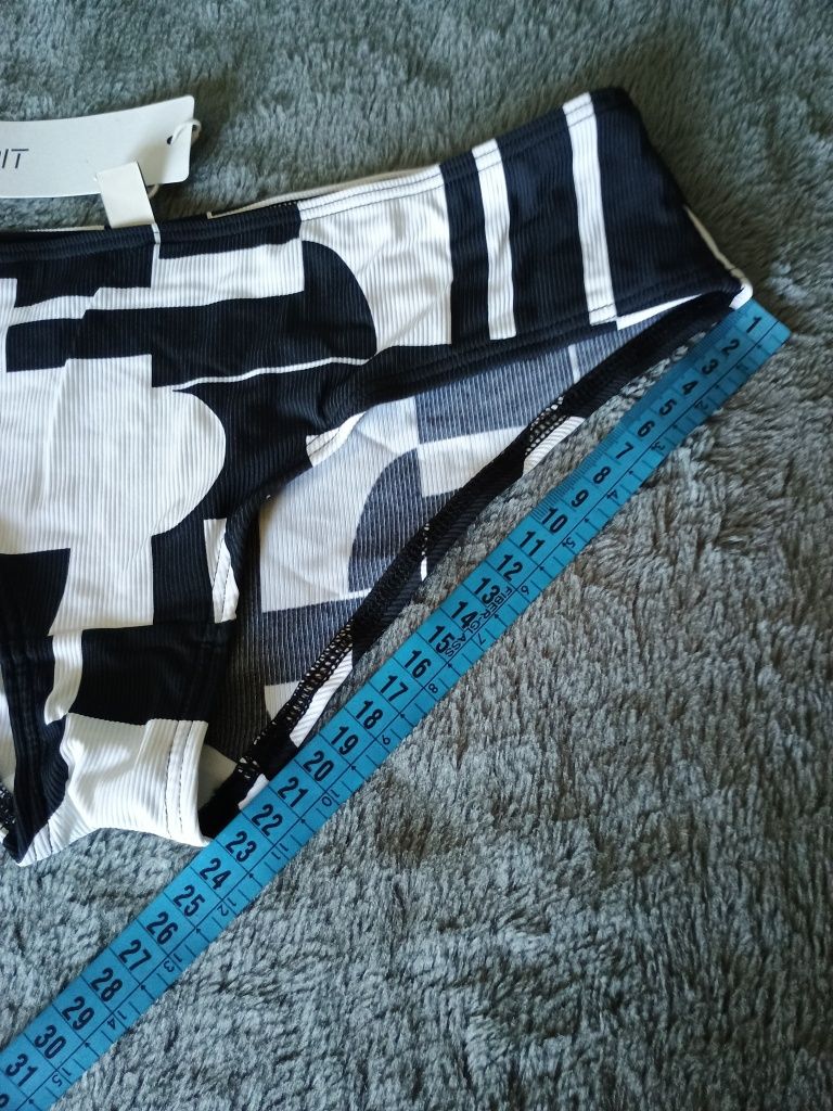 Dół od bikini Czarno białe geometryczne kształty Esprit
