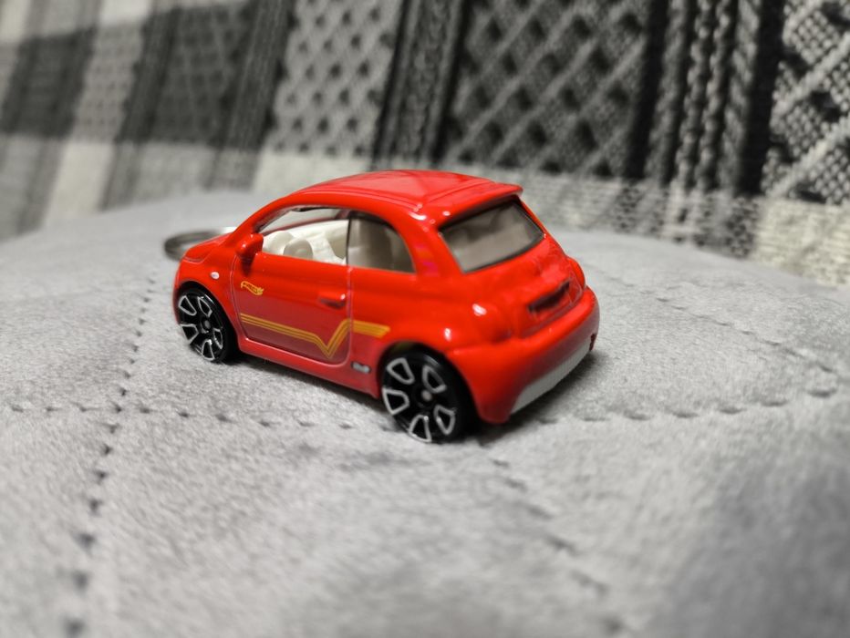 Fiat 500 czerwony brelok do kluczy