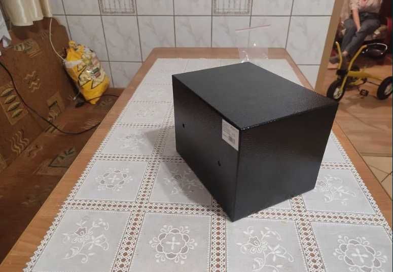 Новий міцний сейф