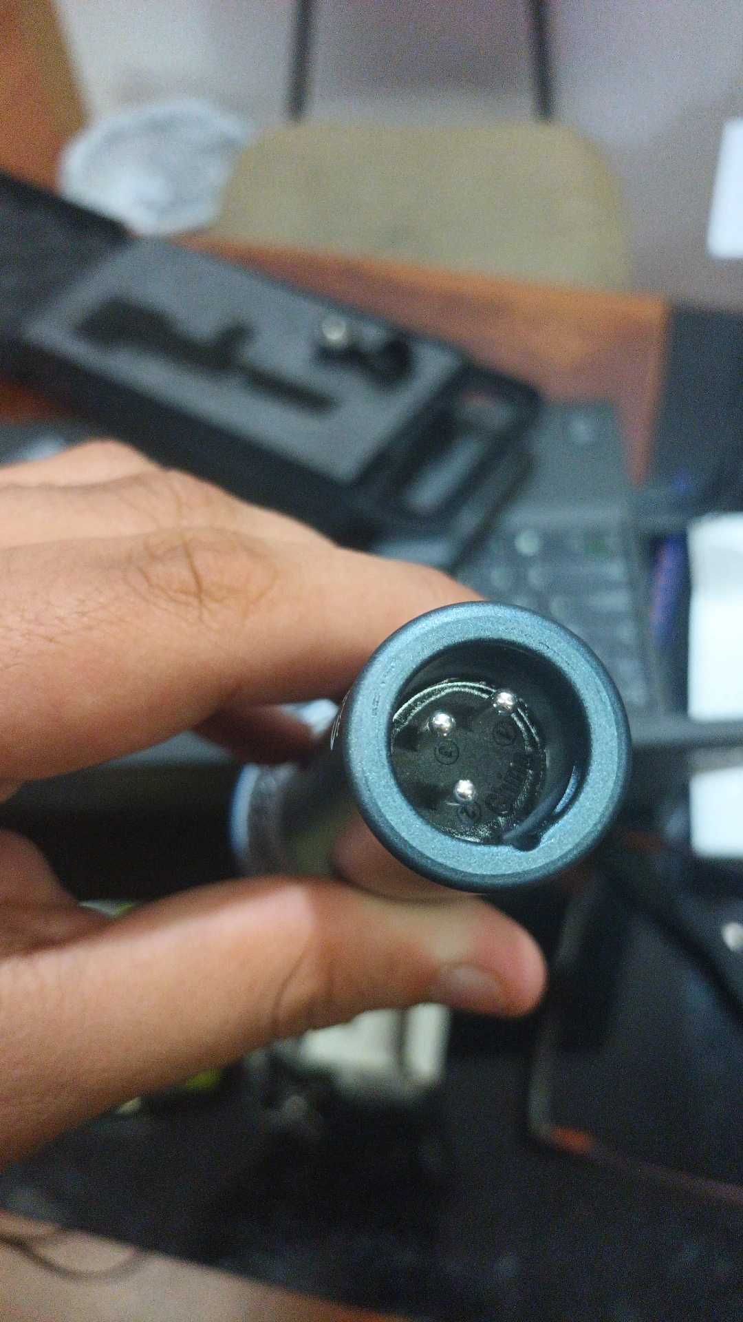 Behringer BA 85A
