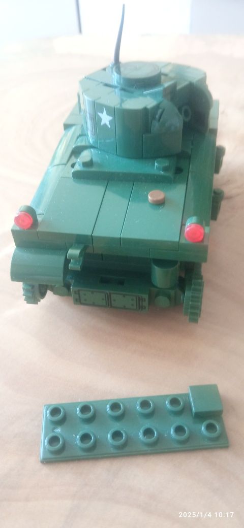 Cobi 2715 - niekompletny
Sherman M4A1