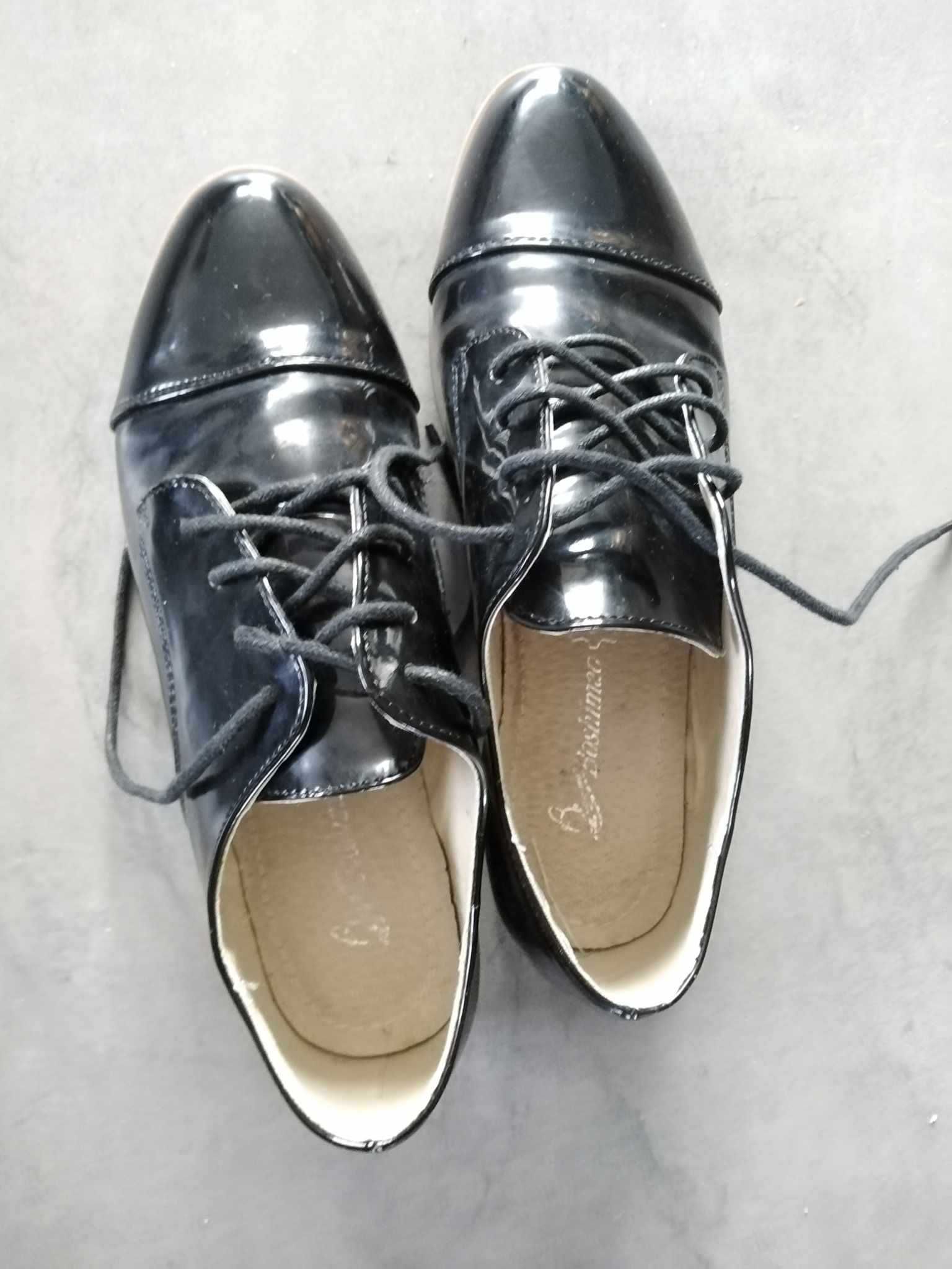 buty komunijne dla chłopca- czarne lakierki - 37