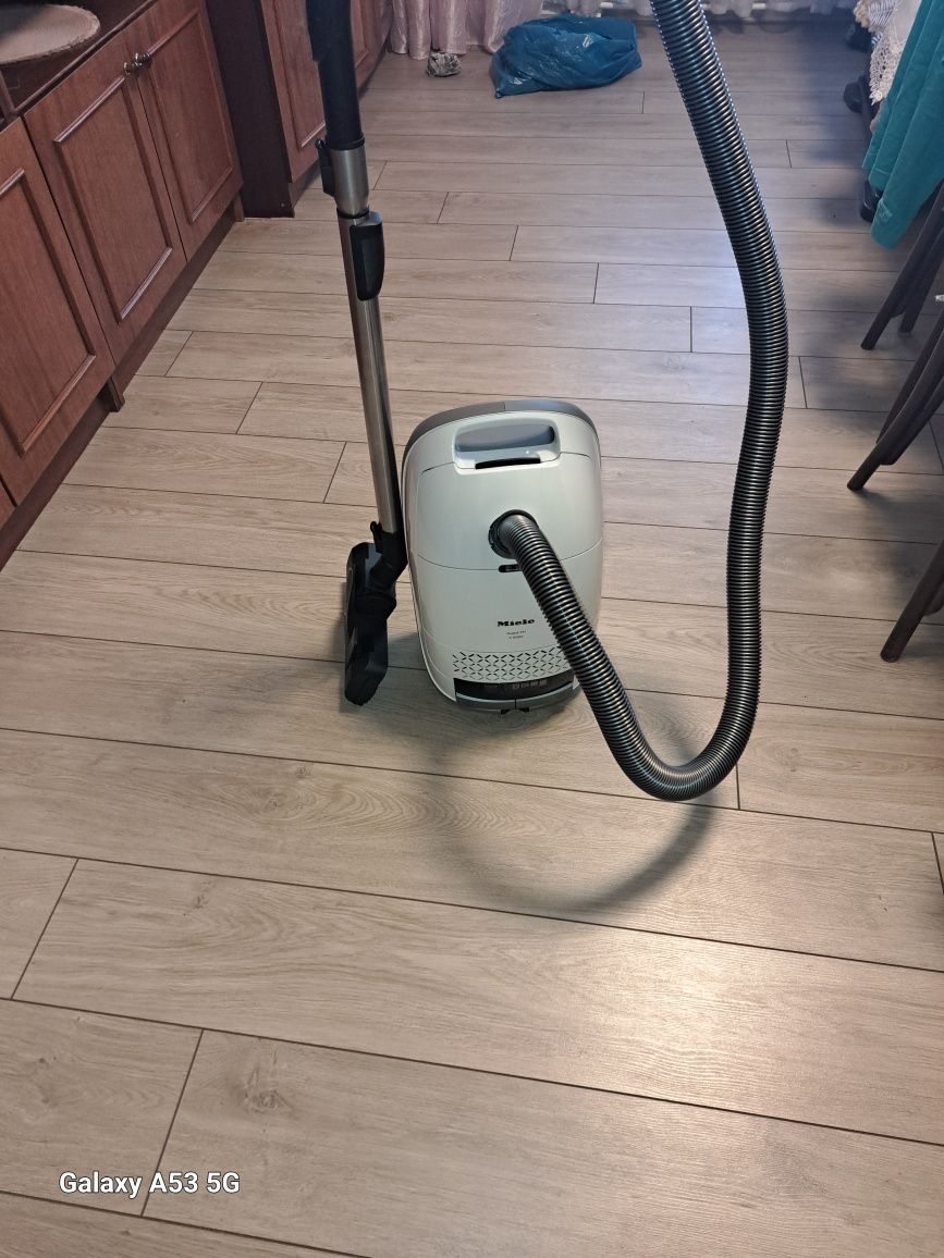 Пылесос Miele Guard M1