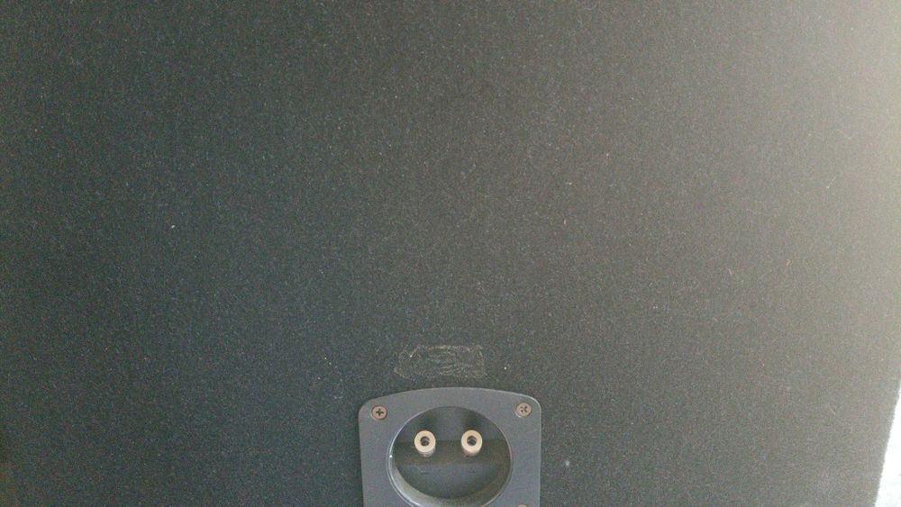 subwoofer JBL GTO 1204BR.