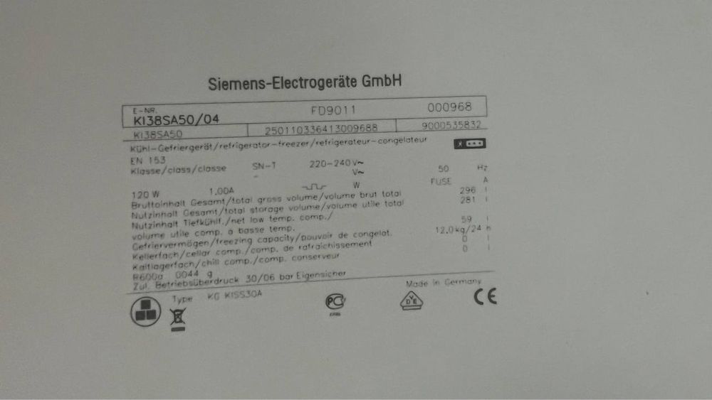 Холодильник вбудований  Siemens KI38SA50