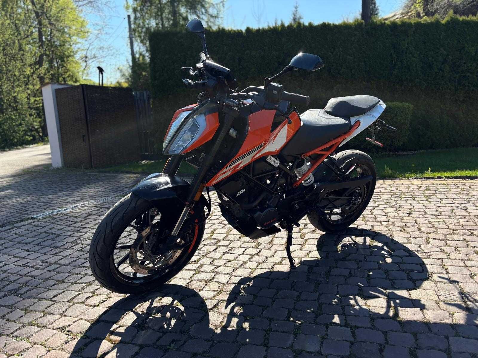 KTM DUKE 125, Kat. A1/B, Motocykl 125cm3! (YZF CBR MT)