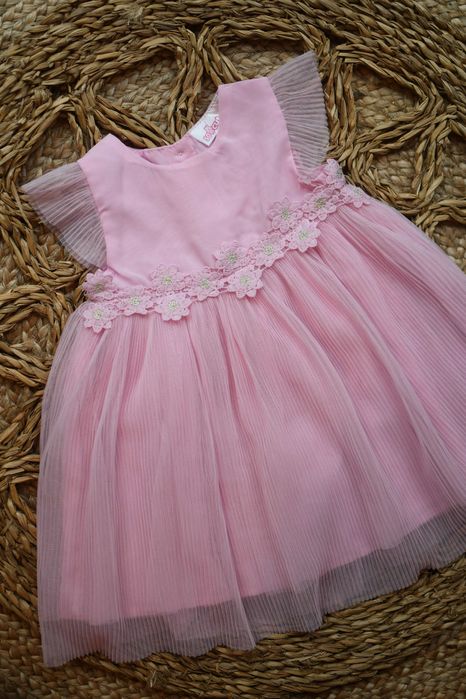 Tiulowa różowa sukienka dla dziewczynki