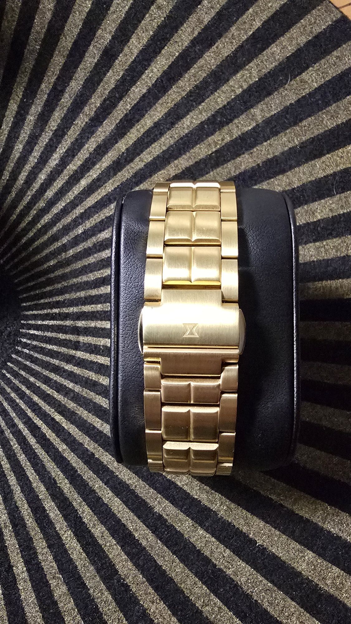 Zegarek marki EDOX