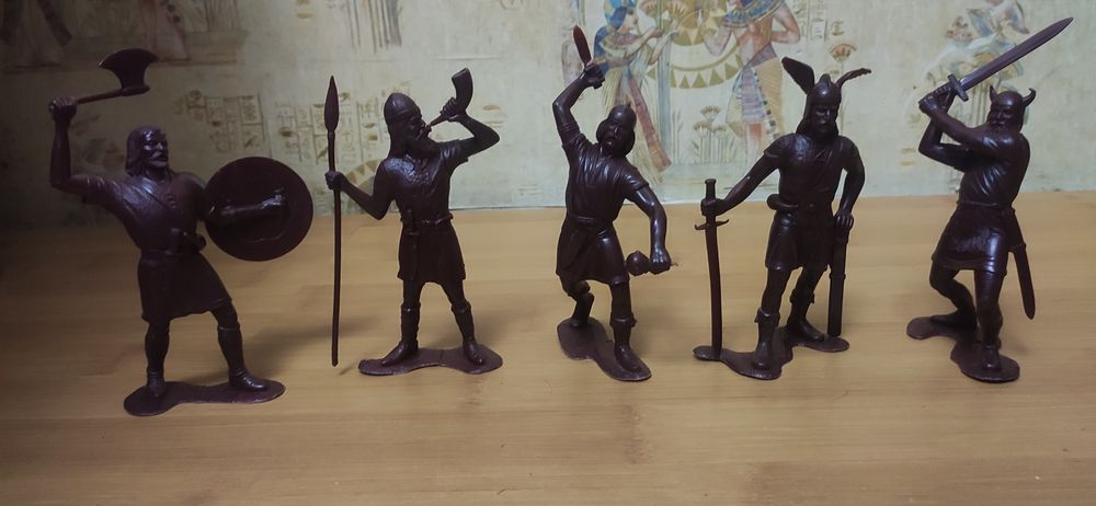 Фігурки, солдатики