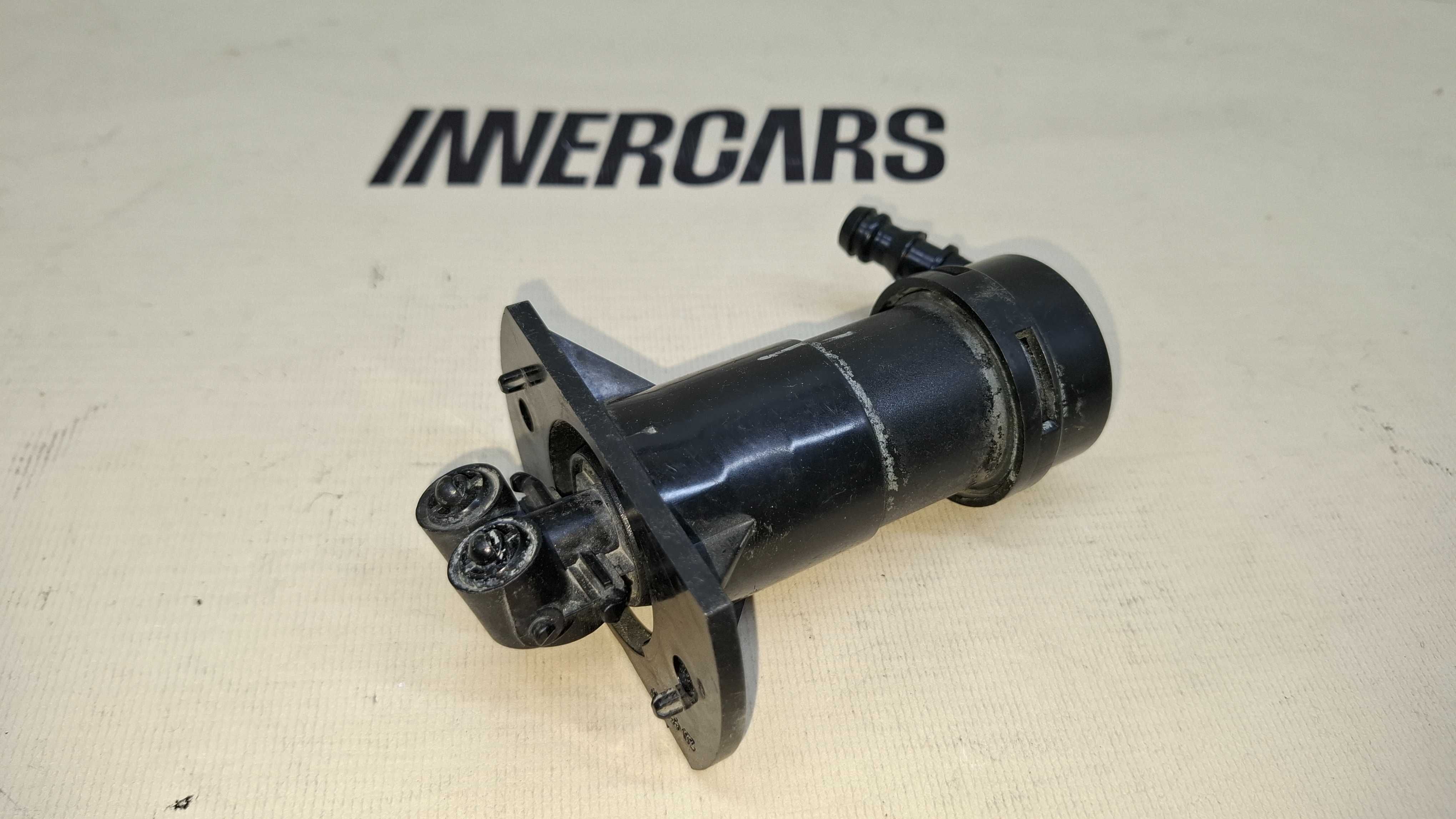 Audi A6C6   2004-11 , форсунка омивача фари R, права , in04755
