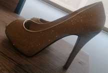 Sapatos Aldo dourados