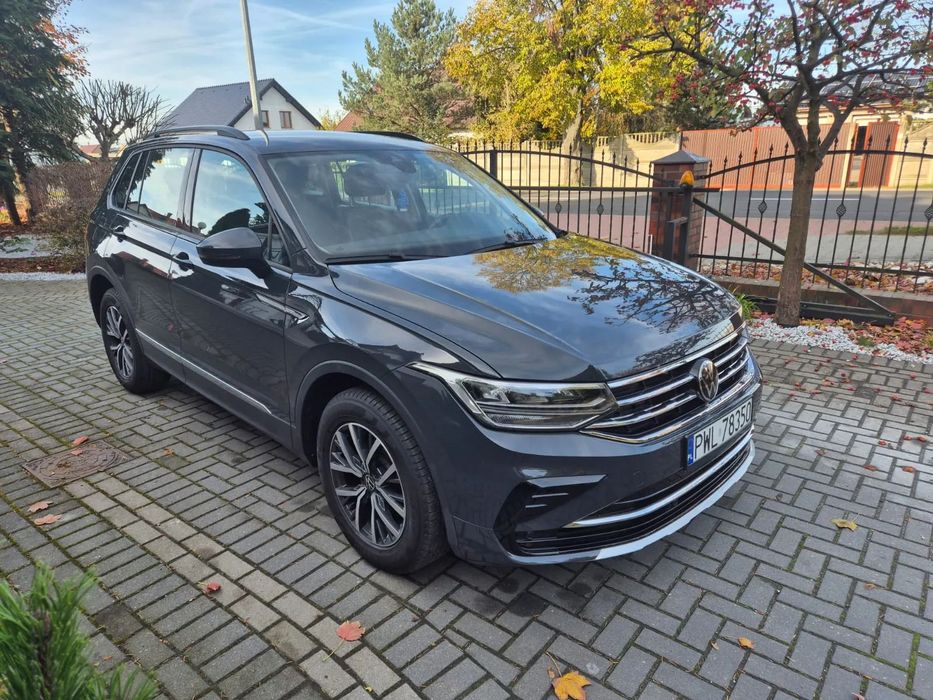 Volkswagen Tiguan Zarejestrowany,Highline,Radar,Ledy, DSG, Nawi, dwa klucze,EL Hak,
